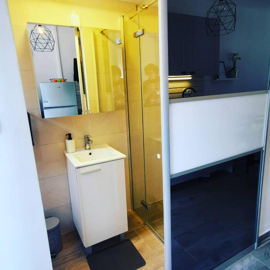 Apartment4Two - Studioapartment Vir Εξωτερικό φωτογραφία
